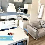 M389 - Marcelli, Nuovo Trilocale Sul Mare Con Privata Apartamento *