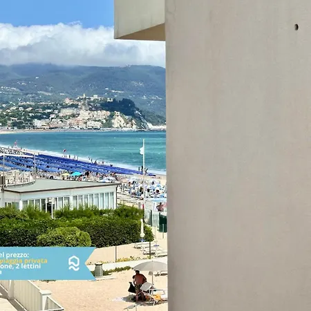 M389 - Marcelli, Nuovo Trilocale Sul Mare Con Privata *