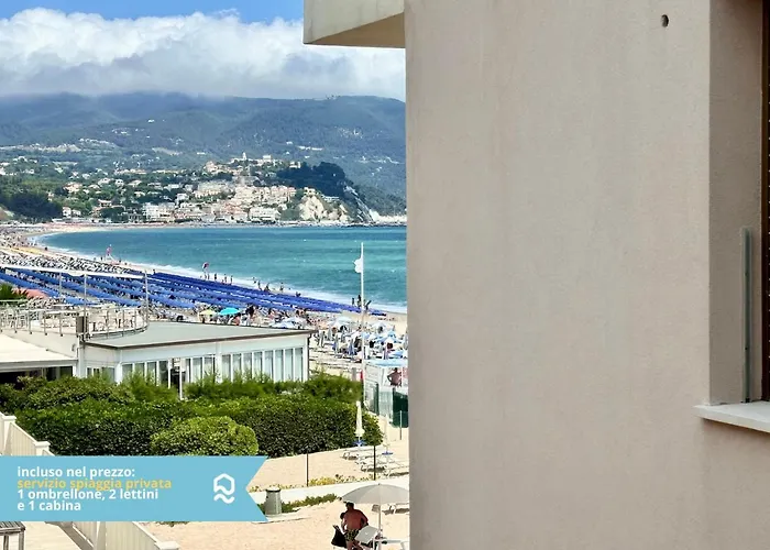 M389 - Marcelli, Nuovo Trilocale Sul Mare Con Privata *