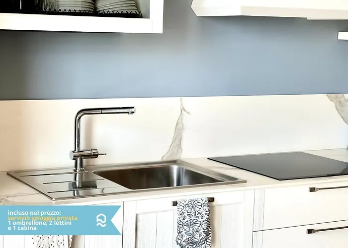 M389 - Marcelli, Nuovo Trilocale Sul Mare Con Privata